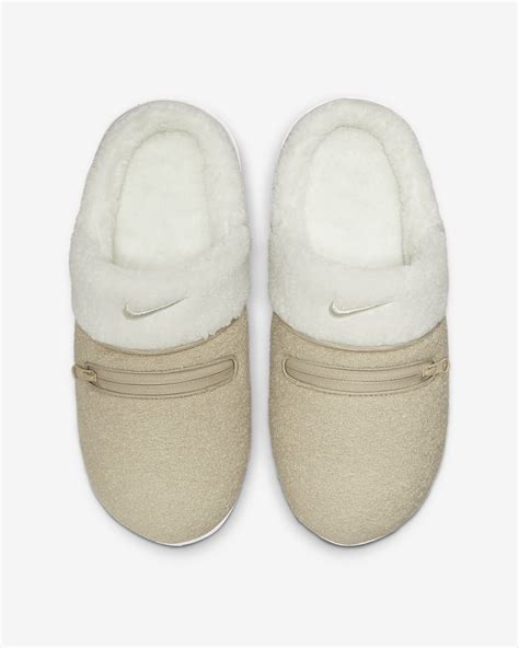 nike burrow slippers size 10.